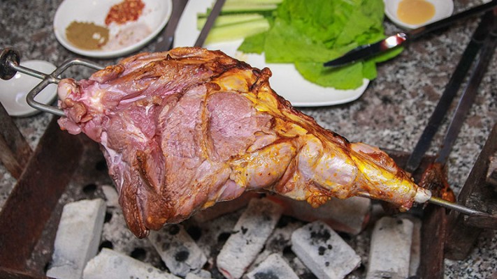 Cừu Nướng Tảng – Tinh Hoa Ẩm Thực Ninh Thuận